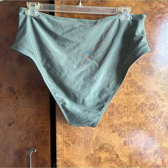 Green bikini set - NWOT - Picture 3 of 9